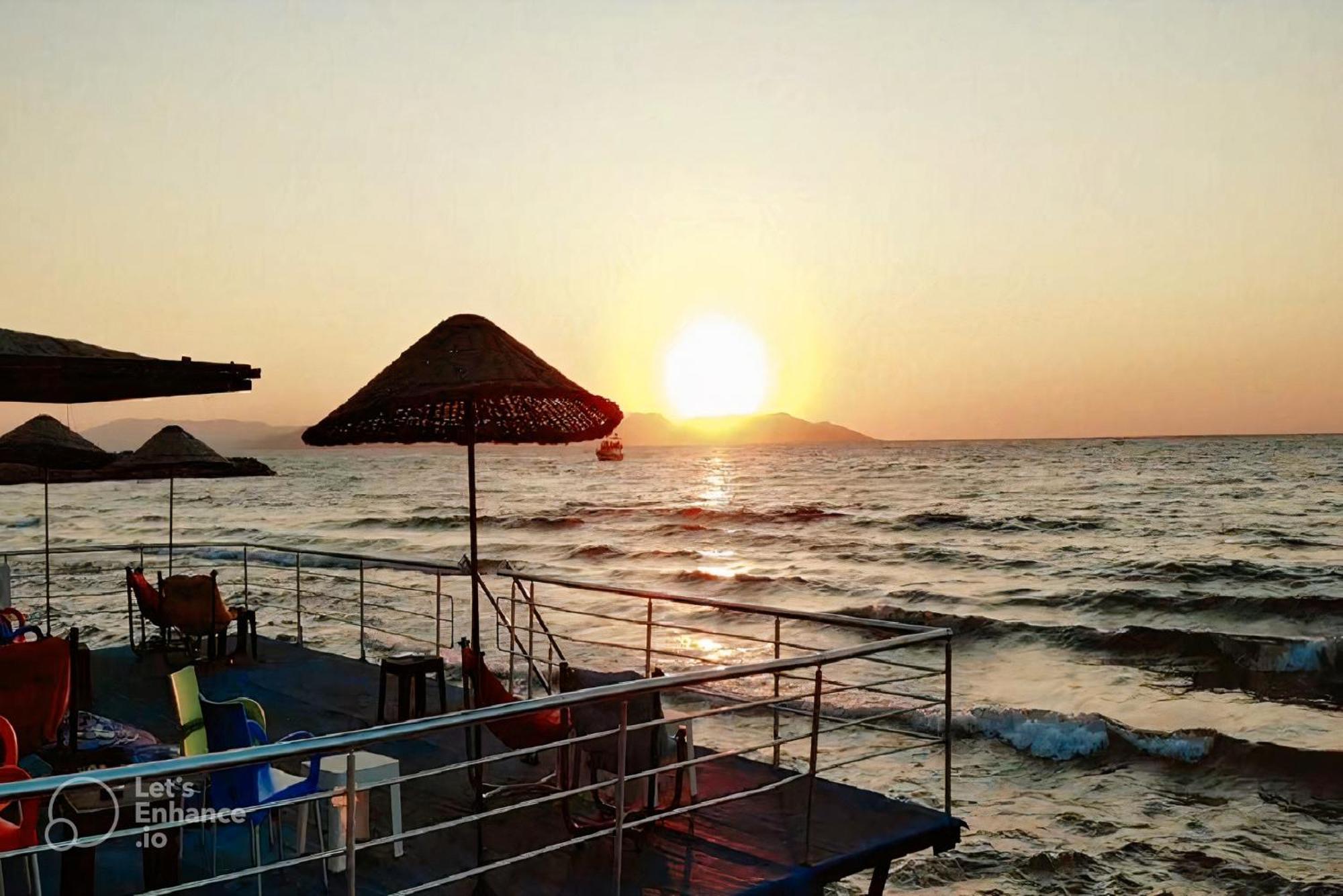 Medos Beach Hotel Кушадасъ Екстериор снимка