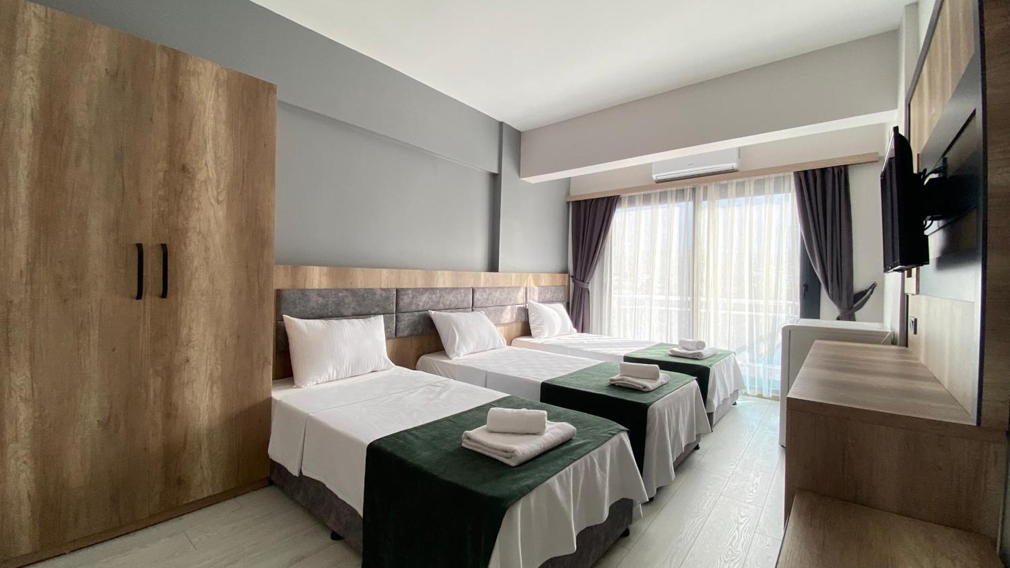 Medos Beach Hotel Кушадасъ Екстериор снимка