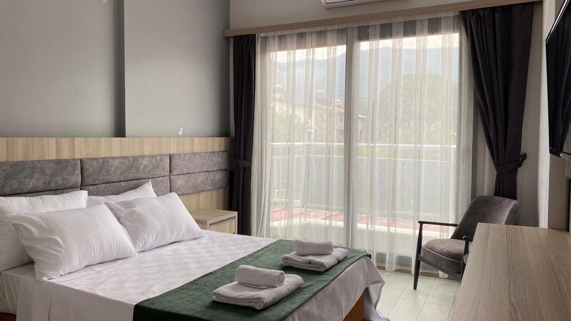 Medos Beach Hotel Кушадасъ Екстериор снимка