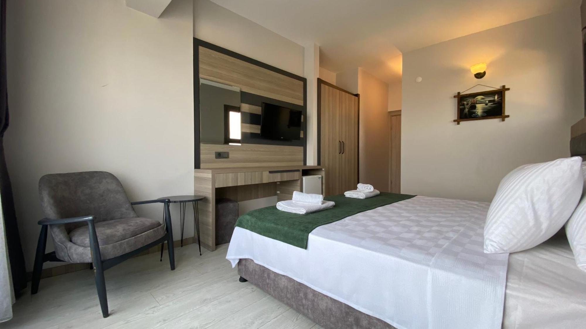 Medos Beach Hotel Кушадасъ Екстериор снимка