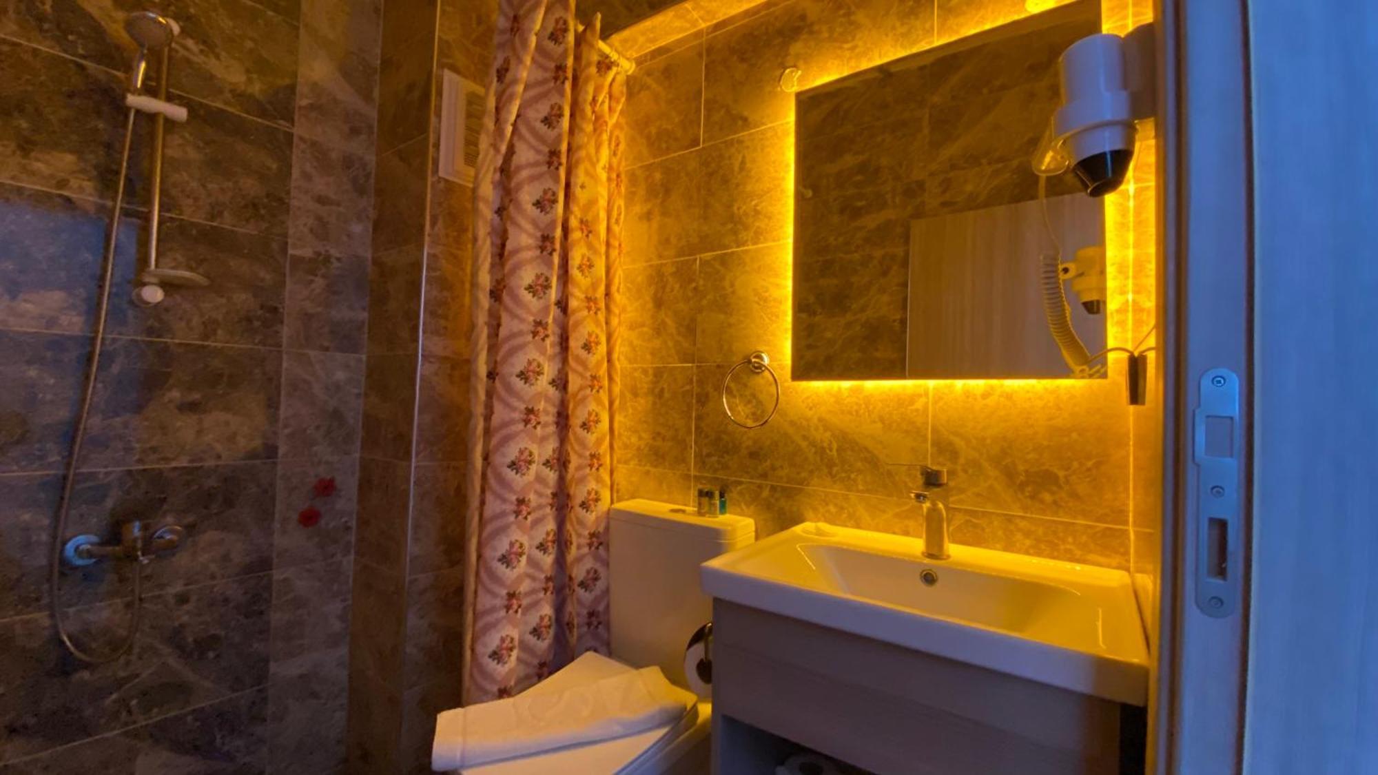 Medos Beach Hotel Кушадасъ Екстериор снимка